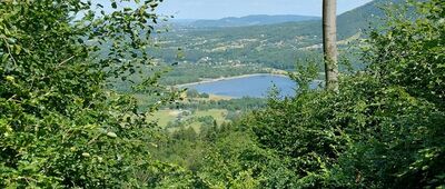 Flisz karpacki nad Wołkiem ↔ Rozejście szlaków [Widok na jeziorko Czanieckie]