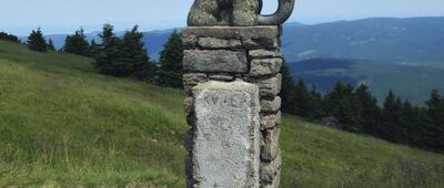 Posąg słonia na Śnieżniku