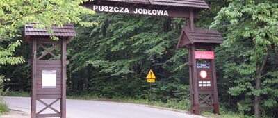 Huta Szklana, pomnik katyński