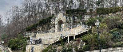 Klasztor Karmelitów Bosych w Czernej ↔ Źródło św. Eliasza