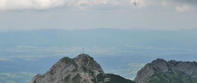 Małołączniak ↔ Kondracka Kopa [Szybowiec nad Giewontem. Widok z Czerwonych Wierchów. Tatry.]