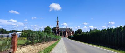 Rezerwat Natolin ↔ Boby-Wieś [kościół w Bobach]