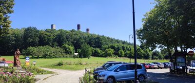Chęciny, parking pod zamkiem