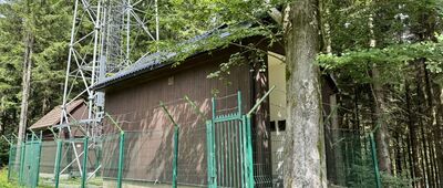 Studniční vrch ↔ Priessnitzův pramen