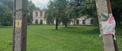 Włodowice, szkoła [Pierwsze oznakowanie na zielonej ścieżce.]