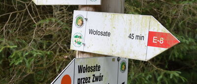 Początek ścieżki przyrodniczej "Rozsypaniec - Krzemień"