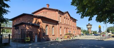 Wołów, dworzec kolejowy ↔ Wołów, ul. Kolejowa