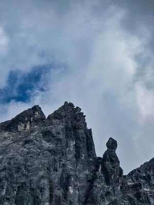 Żabia Lalka, Żabi Kapucyn i Żabi Mnich widziane z Czarnego Stawu pod Rysami