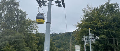 Skrzyżowanie szlaków czerwony / zielony ↔ Krynica Zdrój