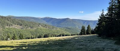 Brádlerovy boudy, skrzyżowanie ↔ Brádlerovy boudy