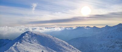 Brestová ↔ Predný Salatín, hrebeň [Widok spod Brestovej w stronę Skrajnego Salatyna i Tatr polskich]