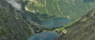 Rysy [Widok z Rysów na Czarny Staw i Morskie Oko. Tatry.]