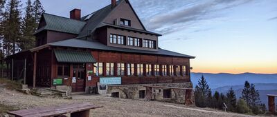 Schronisko PTTK na Stożku [Beskid Śląski. Schronisko Stożek]