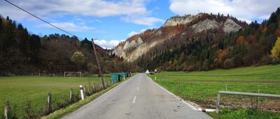 Rovňa ↔ Leśnica, skrzyżowanie szlaków [Droga do Chaty Pieniny]