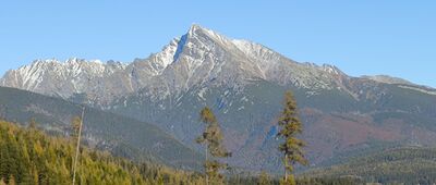 Bystrá ↔ Rázcestie pod Bystrou [Widok na Krywań z Doliny Bystrej]