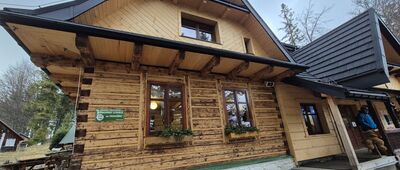 Schronisko PTTK na Przełęczy Przegibek