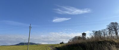 Vysoká Srbská, pod rozhlednou ↔ Rozejście pod wieżą widokową