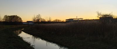 Powsinek ↔ Latoszki [Rów Natoliński, a nad nim droga ekspresowa S2]