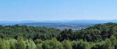Bolechowice, rozejście szlaków ↔ Zelków, ul. Sportowa [Karniowice, widok na góry]