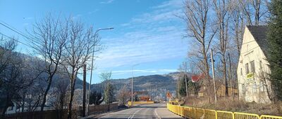 Unisław Śląski, skrzyżowanie