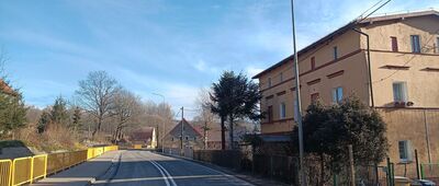 Unisław Śląski, skrzyżowanie