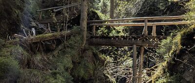 Nad vodopády Bílé Opavy ↔ Na paloučku