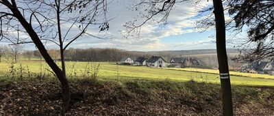 Krzyżowa, przy stacji kolejowej ↔ Popiel