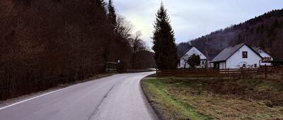 Zawadka, rozejście szlaków ↔ Za Wodą, rozejście szlaków