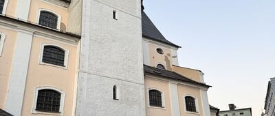 Křinice ↔ Broumov, Mírové náměstí