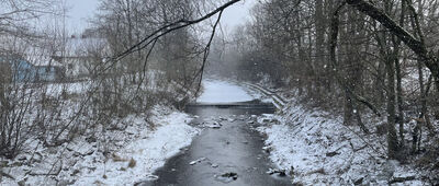 Podkamień ↔ Szczyrzyc, skwer