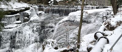 Schronisko PTTK Kochanówka [Wodospad Szklarki]