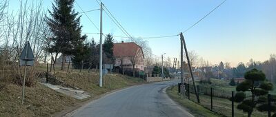 Grodziszcze, odejście szlaku zielonego ↔ Ostroszowice