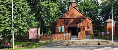 Kościół Matki Bożej Szkaplerznej ↔ Bagno Czarnobrodzkie