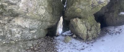 Rezerwat Zimny Dół, jaskinia ↔ Rezerwat Zimny Dół