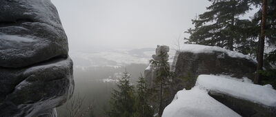 Ostaš, vrchol ↔ Skalní bludiště