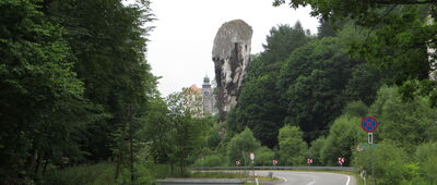 Sąspów, granica parku narodowego ↔ Parking przy Maczudze Herkulesa [Pieskowa Skała i Maczuga Herkulesa]