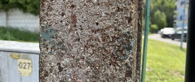 Czarnków, ul. Wroniecka ↔ Dębe [Pozostałości bardzo starego znaku]