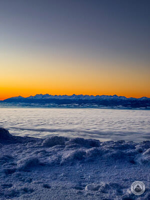 Tatry z Babiej Góry o brzasku