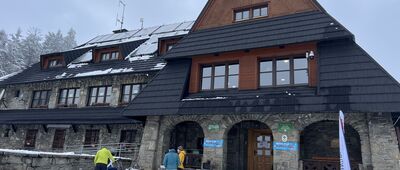 Schronisko PTTK Turbacz, rozejście szlaków