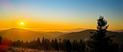 Pod Krzystonowem ↔ Jasień [Wschód słońca nad Polaną Skalne]