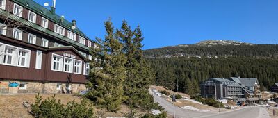 Chaty pod Przełęczą Karkonoską