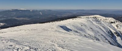 Przełęcz Brona ↔ Babia Góra (Diablak) [Grzbiet do Małej Babiej Góry i Pilsko w oddali (po lewej)]