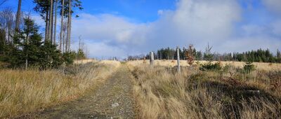 Ostrý, turistická chata, rozc. ↔ Horská chata Kozinec, rozc.
