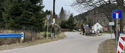 Łomnica, Dopływ spod Radosnej