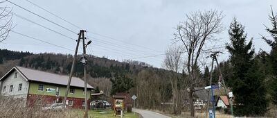 Łomnica, Dopływ spod Radosnej