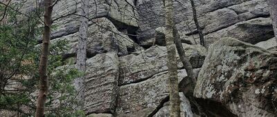Szczeliniec Wielki, przełęcz