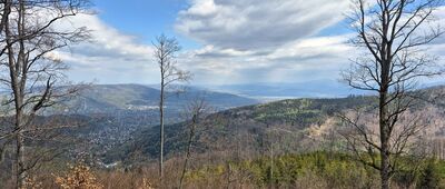 Schronisko PTTK Szyndzielnia [Beskid Mały widziany spod schroniska PTTK Szyndzielnia]