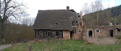 Pstrążna, stawy ↔ Pstrążna, skansen