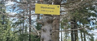 Mędralowa ↔ Modralová