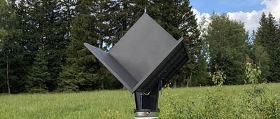 Jaworek Górny ↔ Dzikie Zbocze pod Wysoczką [Radarowy reflektor narożny SPG02 Państwowej Służby Geologicznej]